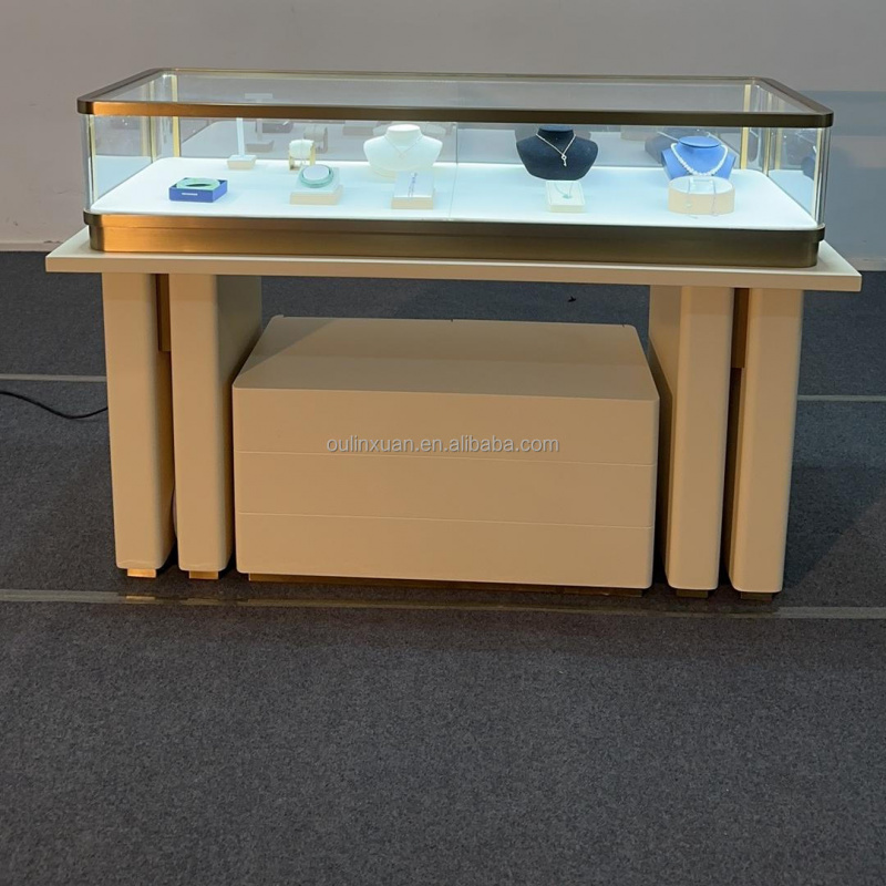 Maßgefertigter Edelstahl-Schmu – Jewelry And Watches Exhibition Bewertung und Preis